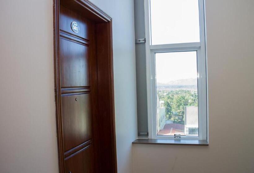 اتاق سوپریور با چشمانداز کوهستان, Nguyên Phước