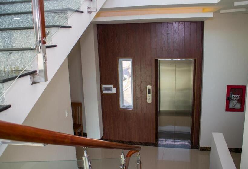 اتاق سوپریور با چشمانداز کوهستان, Nguyên Phước