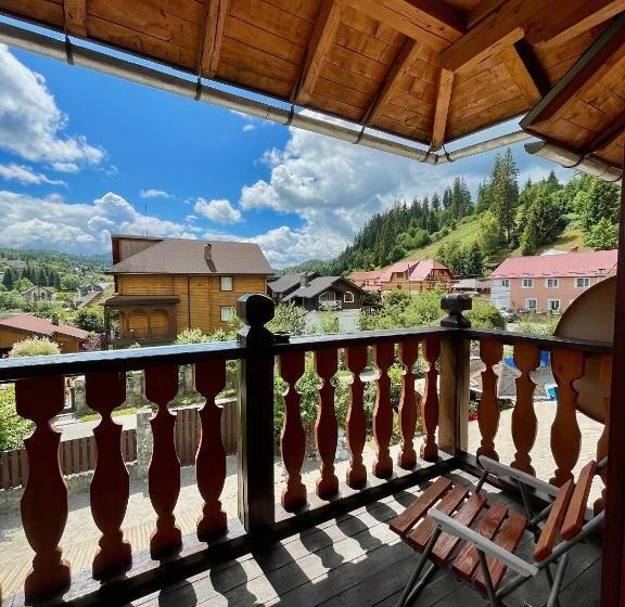 Junior Suite with Balcony, садиба яна