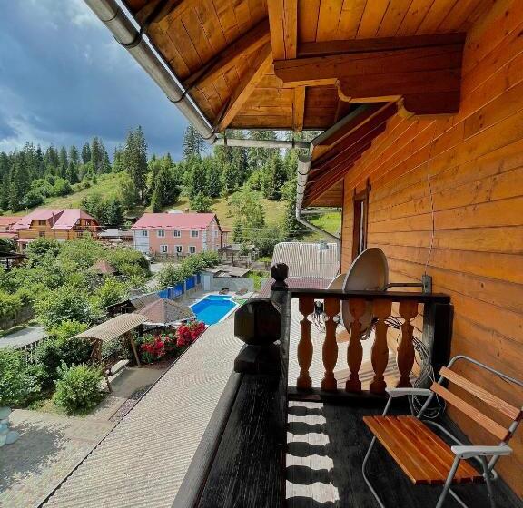 Junior Suite with Balcony, садиба яна