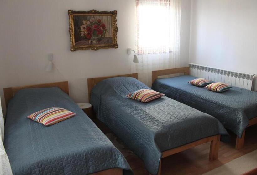 ویلای 2 خوابه, Boulevard Garden House   Free And Save Parking In The Yard