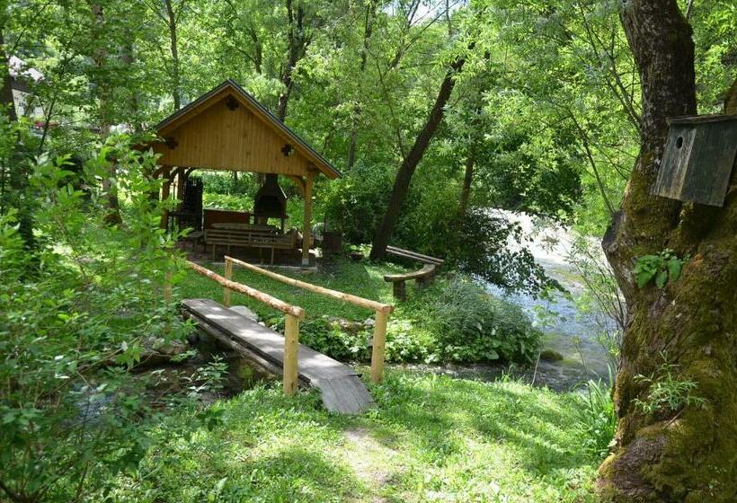 استودیوی استاندارد, Farmhouse štiftar