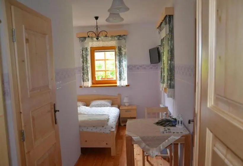 اتاق استاندارد یک نفره, Farmhouse štiftar
