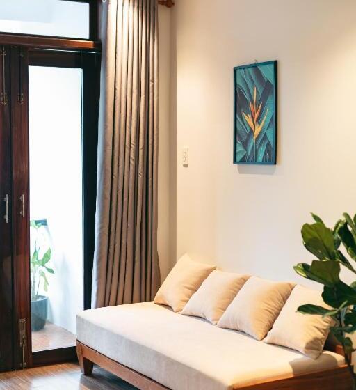 اتاق خانوادگی, Kool House