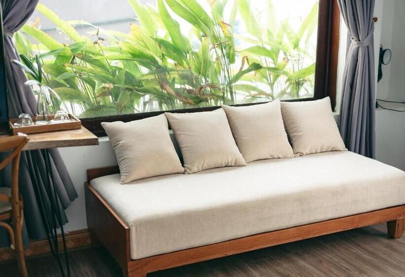 اتاق پریمیوم چهارنفره, Kool House