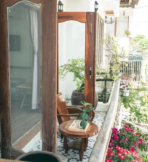 اتاق استاندارد چهارنفره با بالکن, Kool House