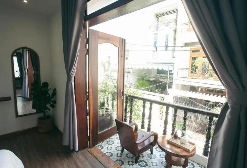 اتاق استاندارد چهارنفره با بالکن, Kool House