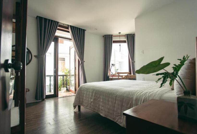 اتاق استاندارد چهارنفره با بالکن, Kool House