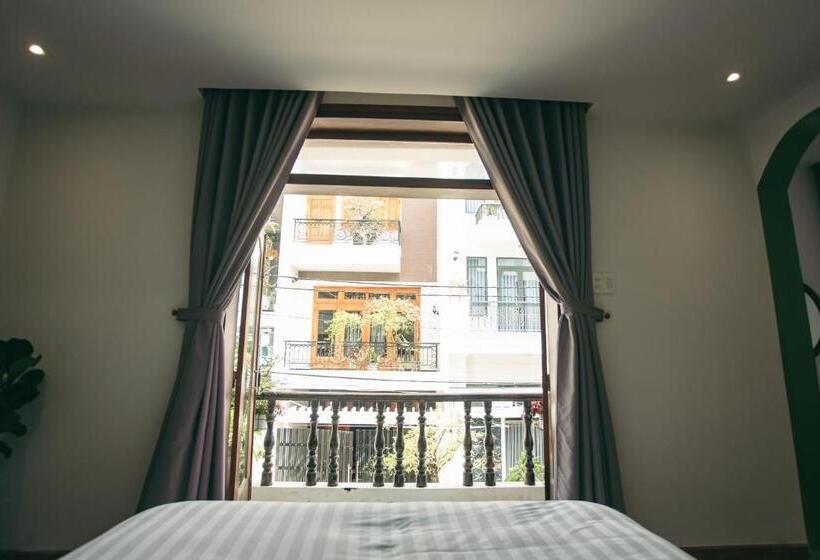 اتاق استاندارد چهارنفره با بالکن, Kool House