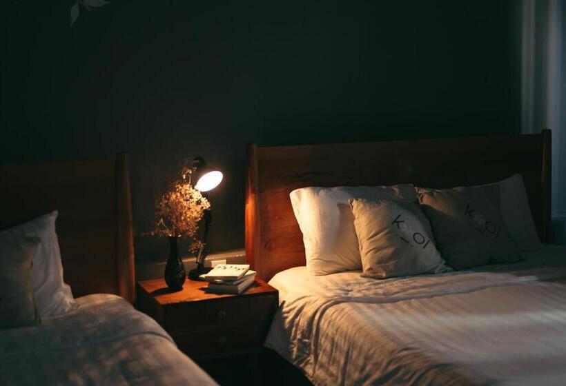 اتاق استاندارد چهار تخته, Kool House