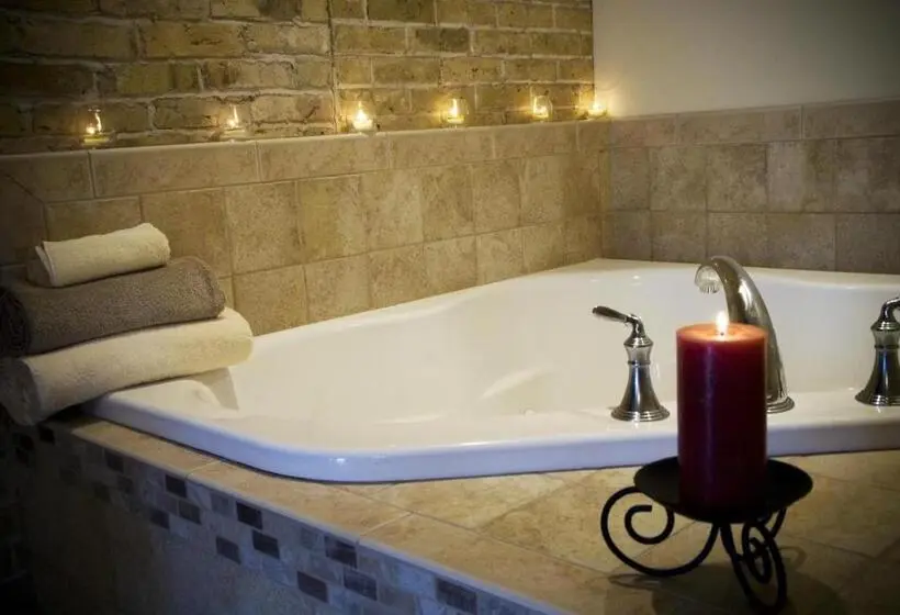 デラックススタジオ, Lake Orchard Farm Retreat