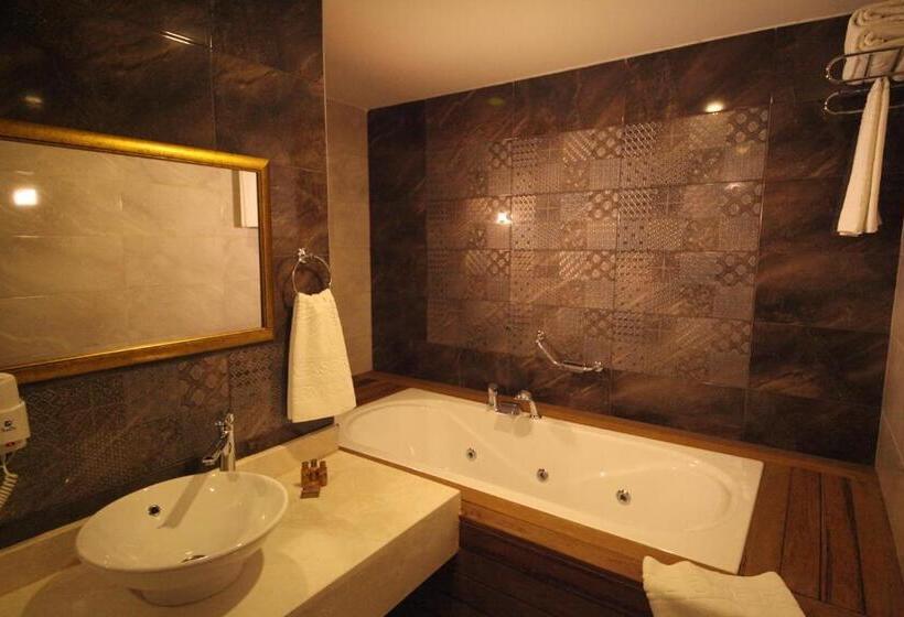 סוויטה משפחתית, Safa Sorgun Thermal