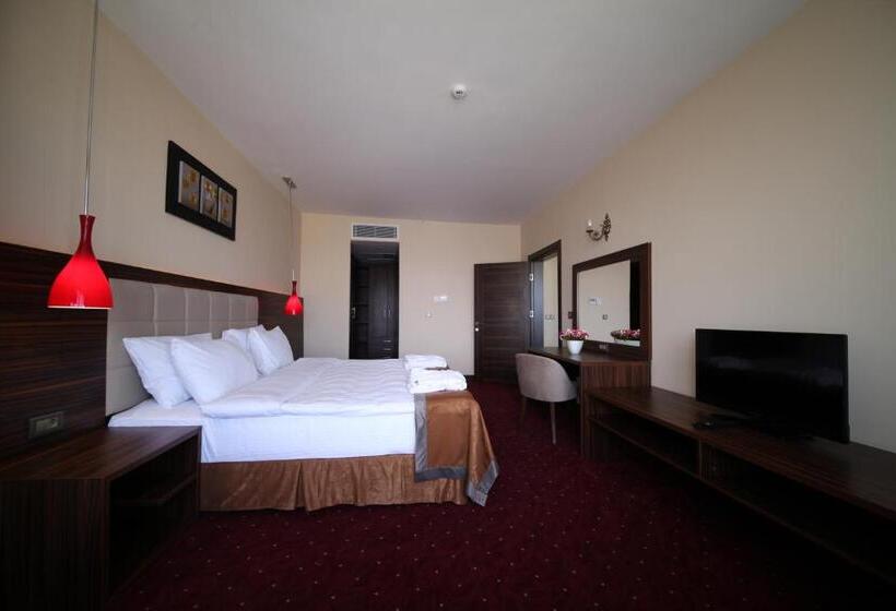 סוויטה משפחתית, Safa Sorgun Thermal