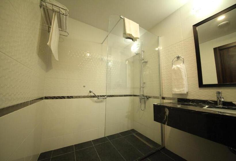 דירת שני חדרים, Safa Sorgun Thermal