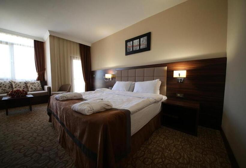 דירת חדר, Safa Sorgun Thermal