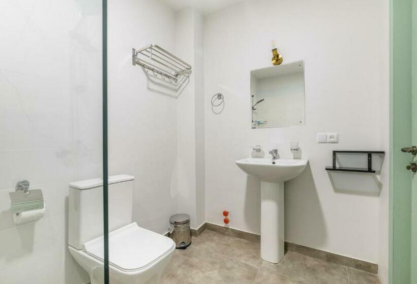 اتاق خانوادگی, & Wine Cellar Arge