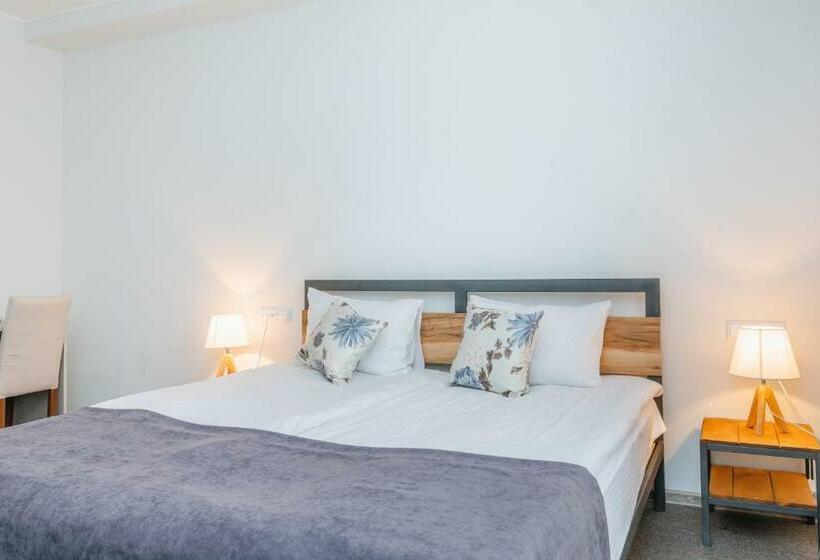 اتاق استاندارد با بالکن, & Wine Cellar Arge