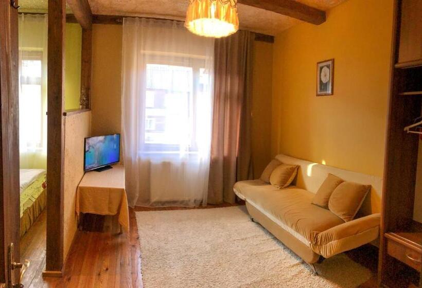 سوییت, тіна