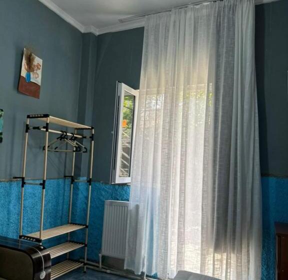 اتاق استاندارد یک نفره, Guest House Barbi