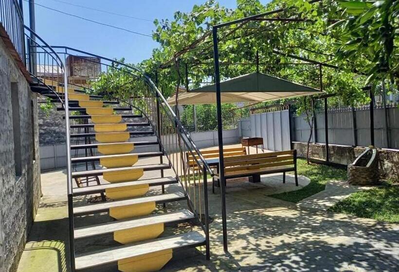 اتاق خانوادگی, Guest House Fazisi
