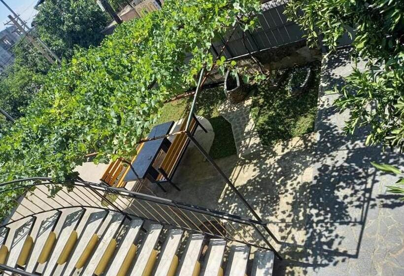 اتاق خانوادگی, Guest House Fazisi