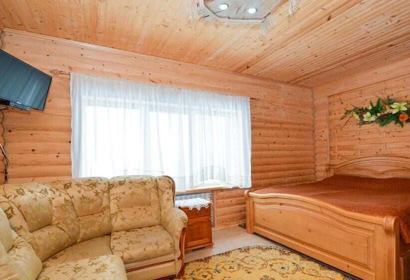 חדר סטנדרט לשלושה, Kozatsky Dvorik