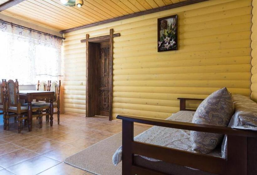 דירת חדר, Kozatsky Dvorik