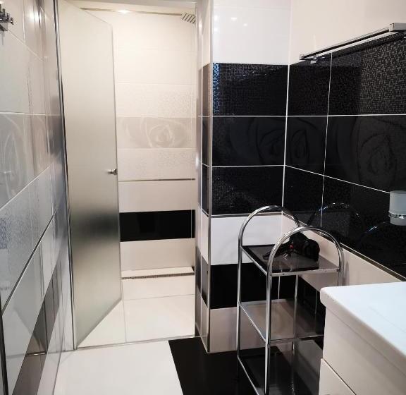 １ベッドルームのデラックスアパートメント, Penzion Rotunda