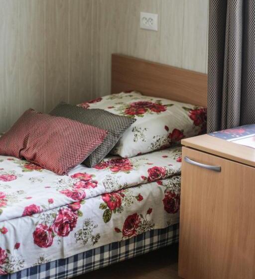 Economy Triple Room, Rotuã…â¡ã„â€”