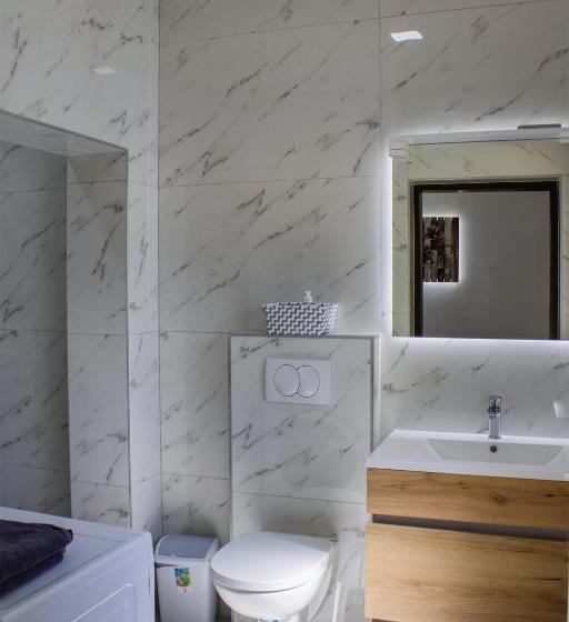 آپارتمان 2 خوابه, črni Baron Pension Black Baron