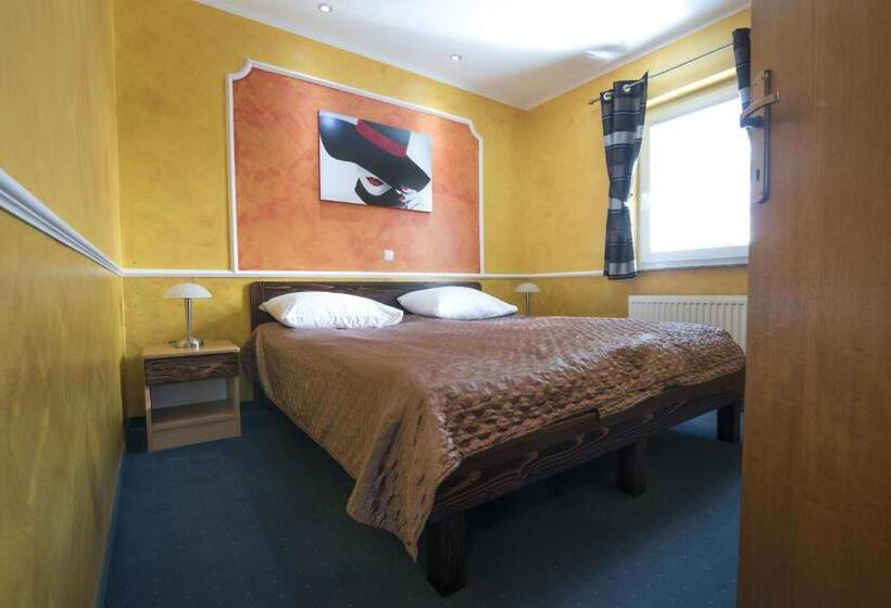 آپارتمان 1 خوابه, črni Baron Pension Black Baron