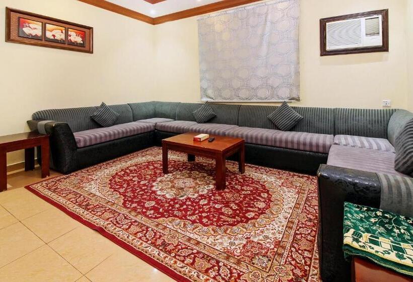 סטודיו דלוקס, Dar Lavena