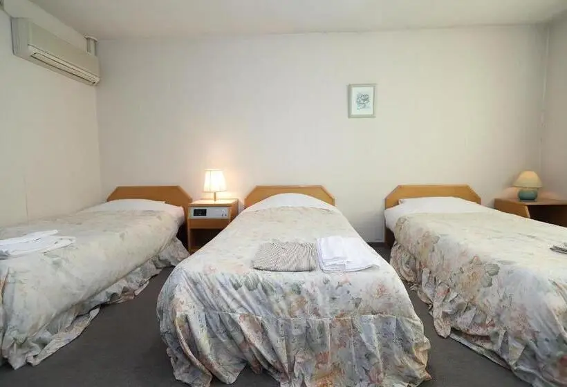 Standard Kolmen Hengen Huone, Tensui