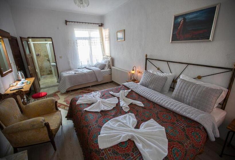 اتاق استاندارد سه نفره, Cappadocia Serenity