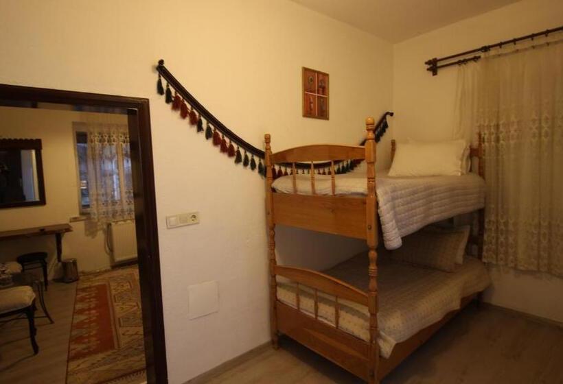 اتاق خانوادگی, Cappadocia Serenity