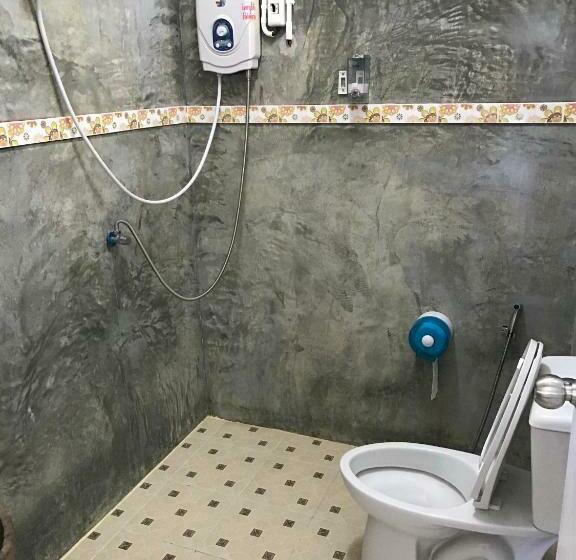 غرفة قياسية, Oyo Ban Thassanee