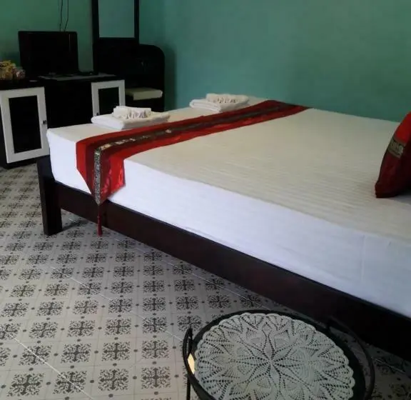 اتاق استاندارد, Oyo Ban Thassanee