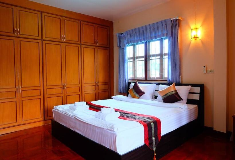 غرفة قياسية, Oyo Ban Thassanee