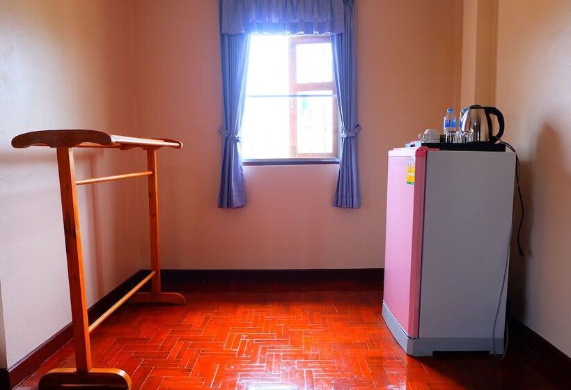 غرفة قياسية, Oyo Ban Thassanee