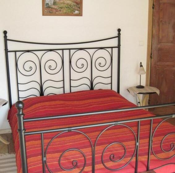 이코노미 룸, Le Ribet