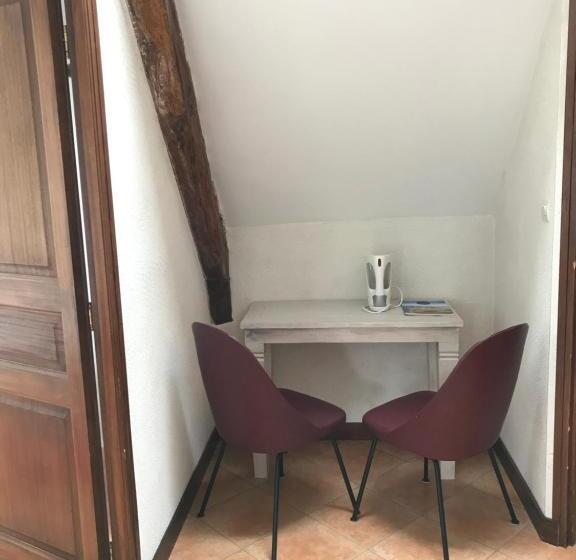 חדר סטנדרט נוף לגינה, Domaine De Lesty   Chambre D Hôtes