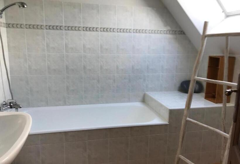 חדר סטנדרט נוף לגינה, Domaine De Lesty   Chambre D Hôtes