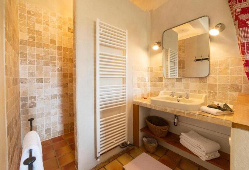 Номер Стандарт с Балконом, Maison D Hôtes Mas De La Chadenede
