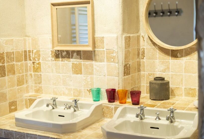 4인용 스탠다드 룸, Maison D Hôtes Mas De La Chadenede