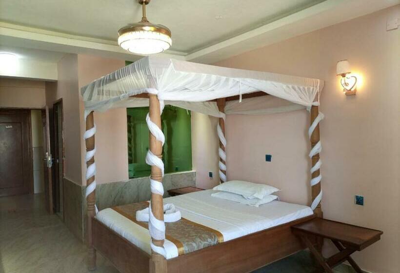 اتاق لوکس, Sisters And Spa