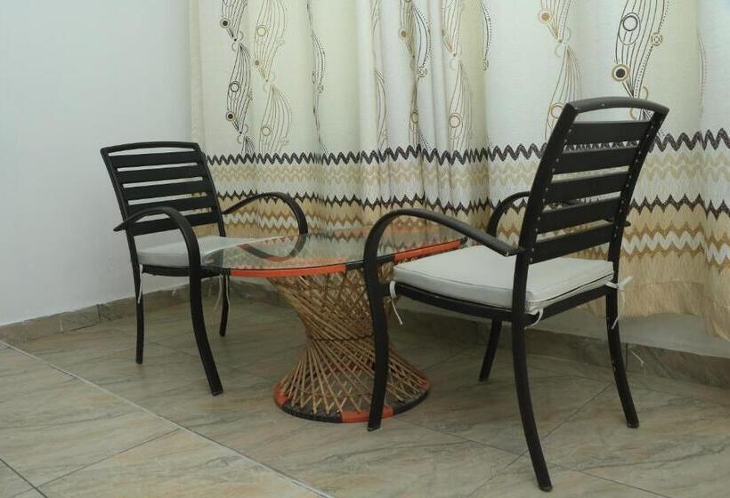 اتاق لوکس, Sisters And Spa