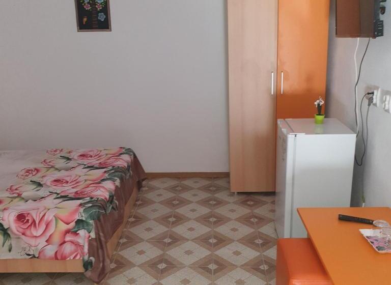 غرفة قياسية, House Of Sun