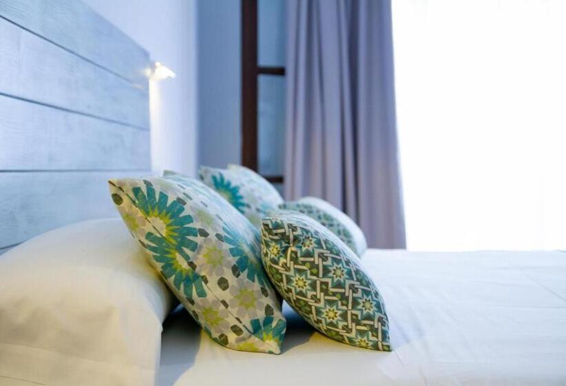 家庭海景房, Avenida Playa