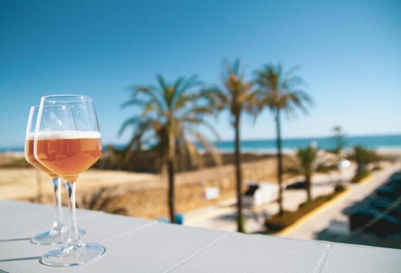 家庭海景房, Avenida Playa