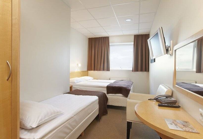 اتاق استاندارد سه نفره, Cabin